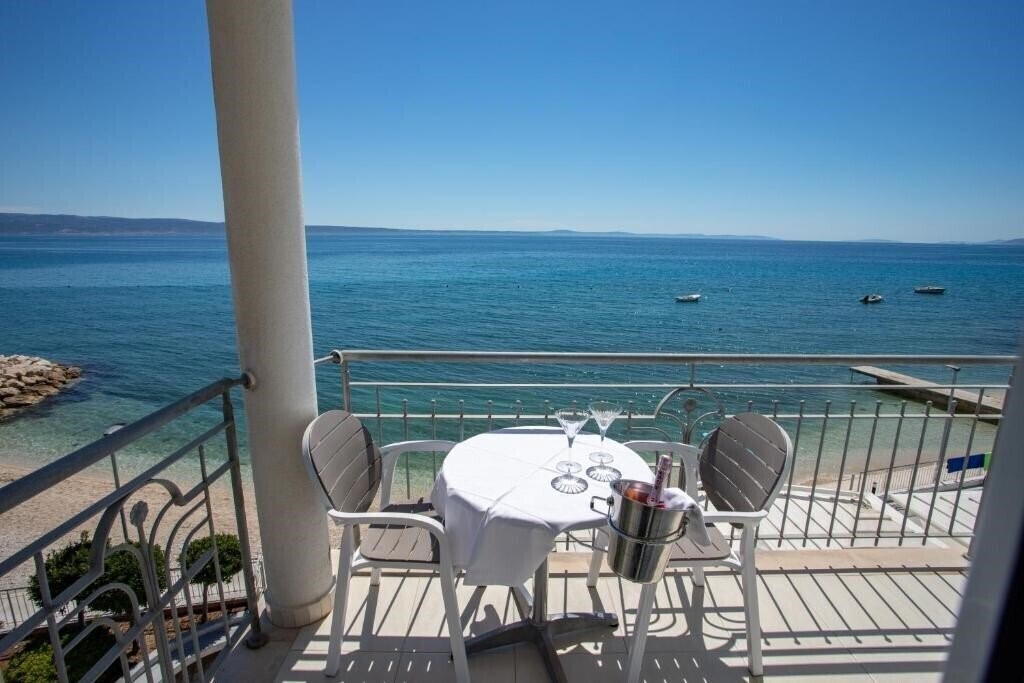 Территория Hotel Neva 3*