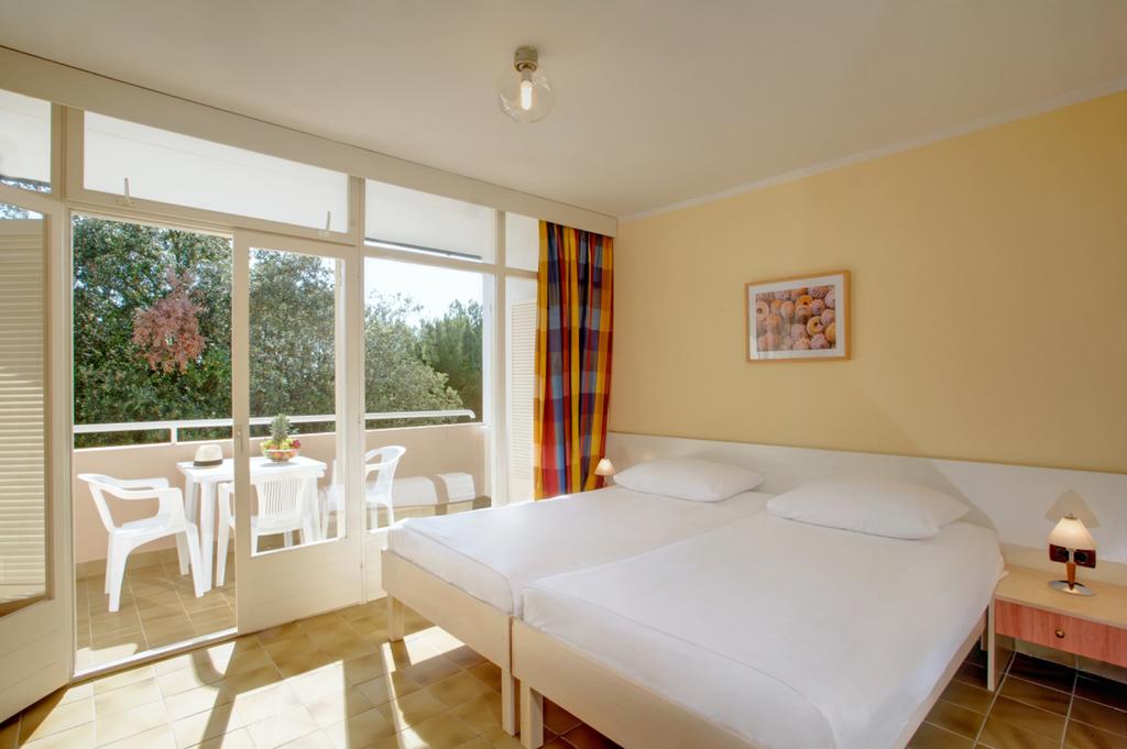 Панорама Lanterna Apartments 3*