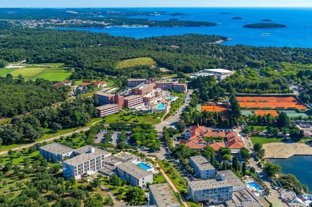 Апартаменты Hotel Albatros Plava Laguna 4*