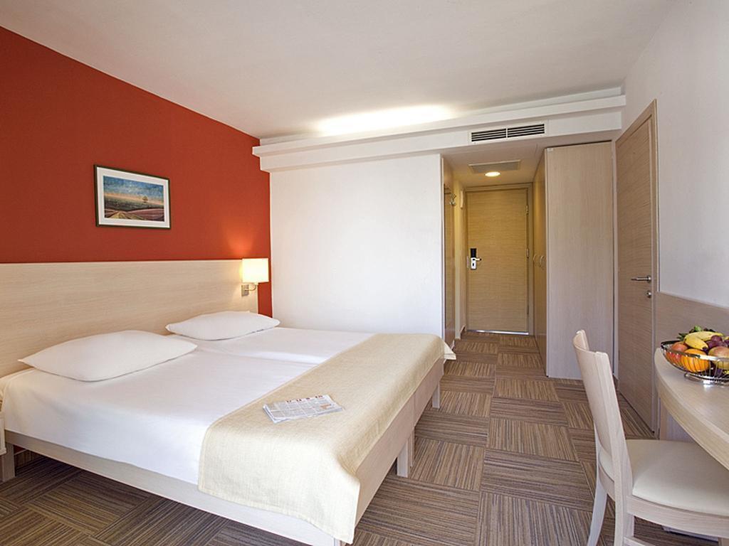 Апартаменти Valamar Crystal 4*