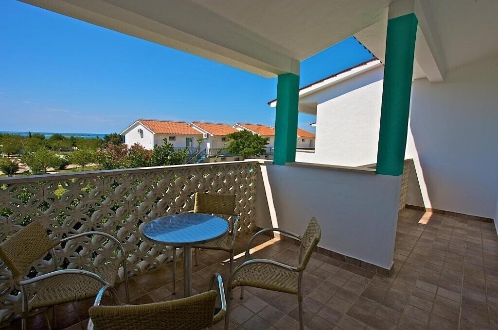 Территория Kazela 2*