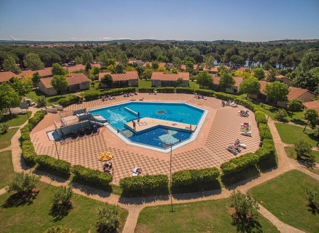 Фото Bi Village 4*