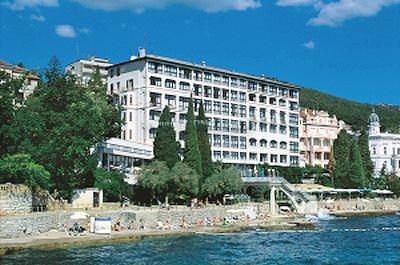 Апартаменты Hotel Kristal 3*