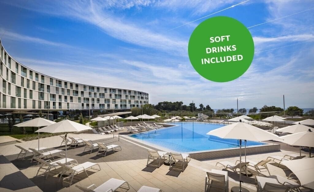 Отель Maistra Select Family Hotel Amarin 4*