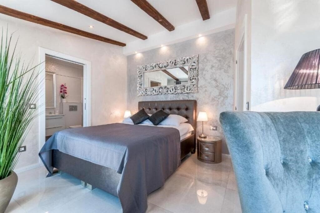 Территория House Regent 3*