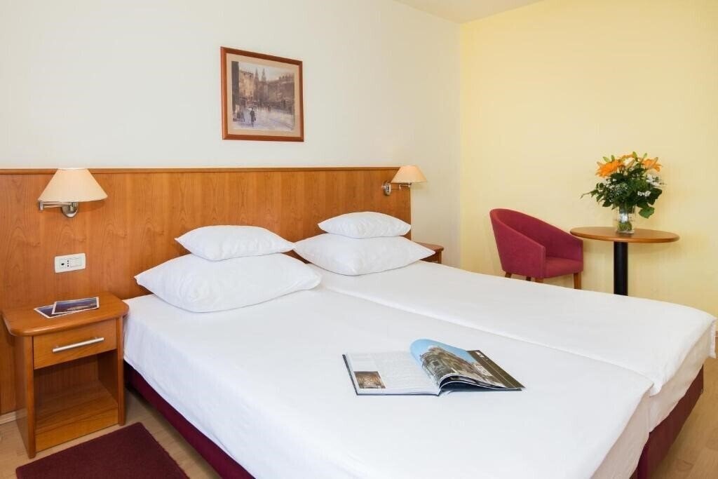 Апартаменти Adriatiq Zora (Primosten) 3*