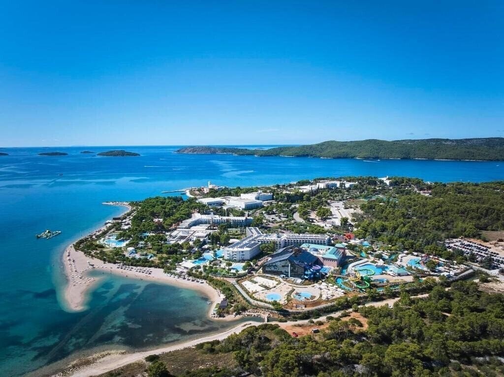Территория Amadria Park Family Hotel Jakov 4*
