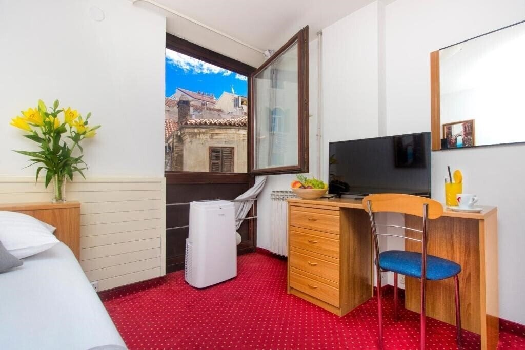 Панорама Jadran Hotel Sibenik 3*