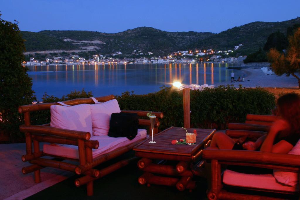 Апартаменти Issa 3*