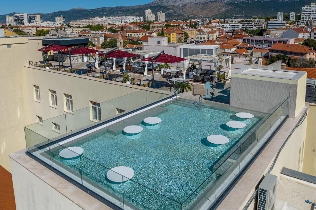 Вид Cornaro Hotel 4*