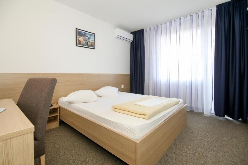 Территория Hotel Zagreb 3*