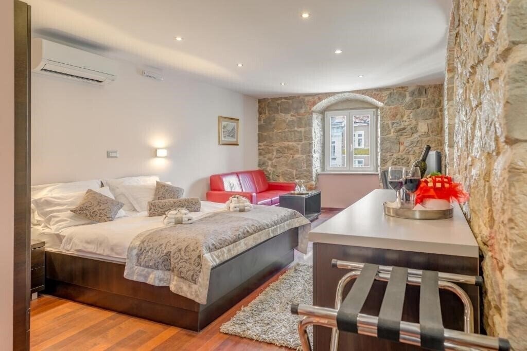 Фото Palace Suites Heritage Hotel 4*