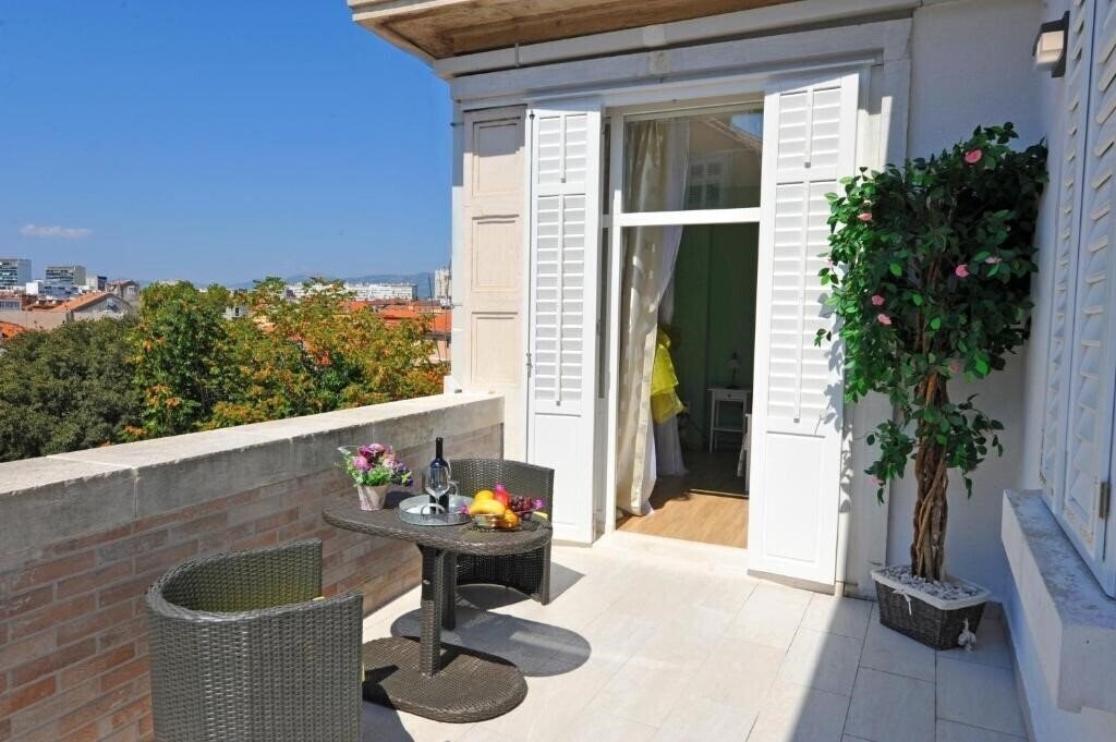 Апартаменты Luxury Rooms Nirvana 4*