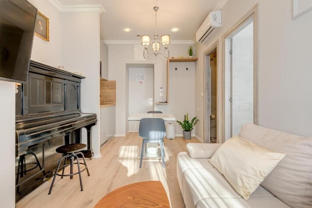 Апартаменты Piano Suites 4*