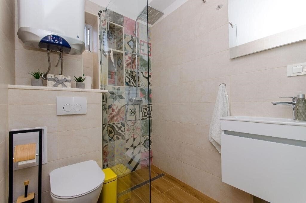 Апартаменты App Jacuzzi Sky 3*