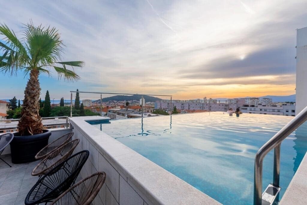 Готель Art Hotel 4*