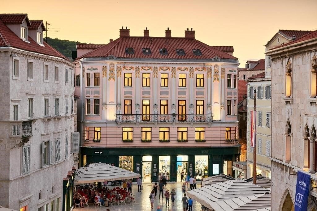 Отель Piazza Heritage 4*