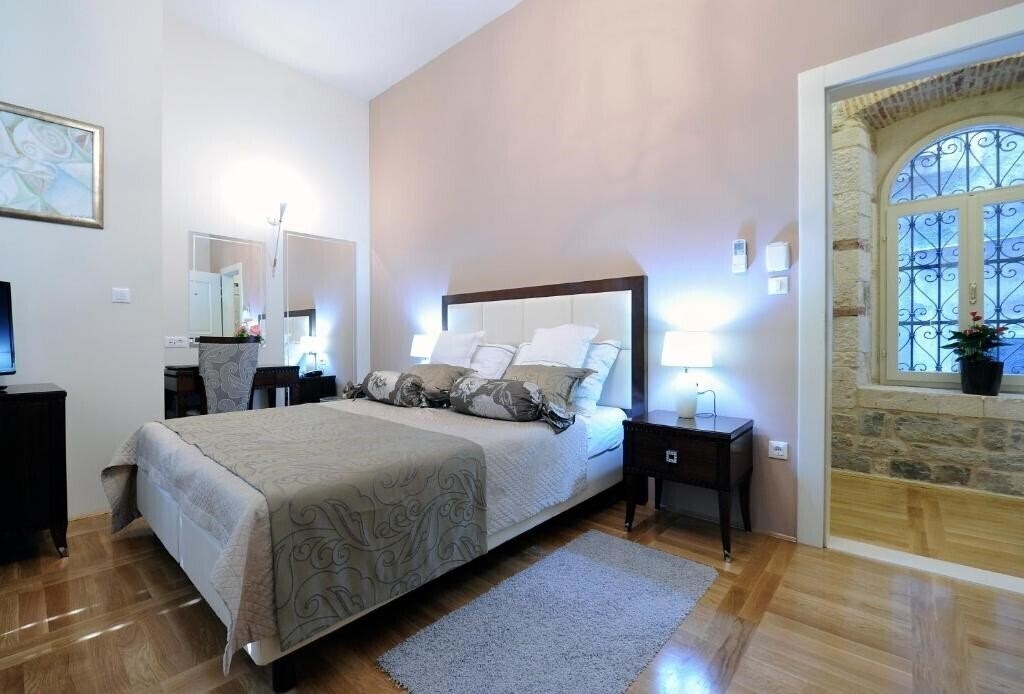 Отель Palace Augubio 4*
