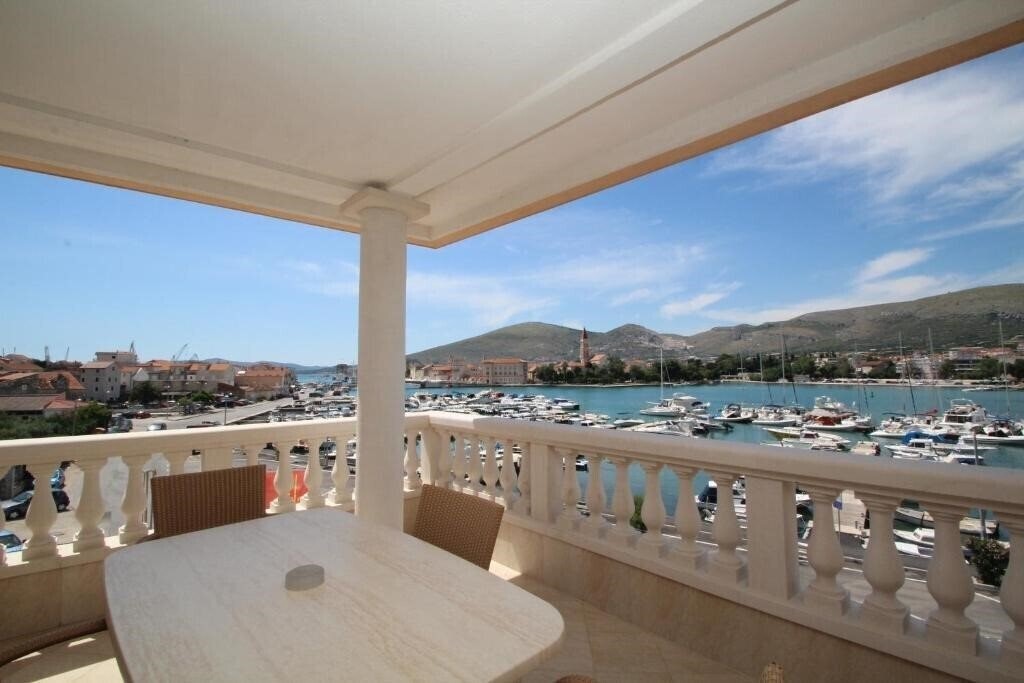 Готель Trogir Hotel 3*