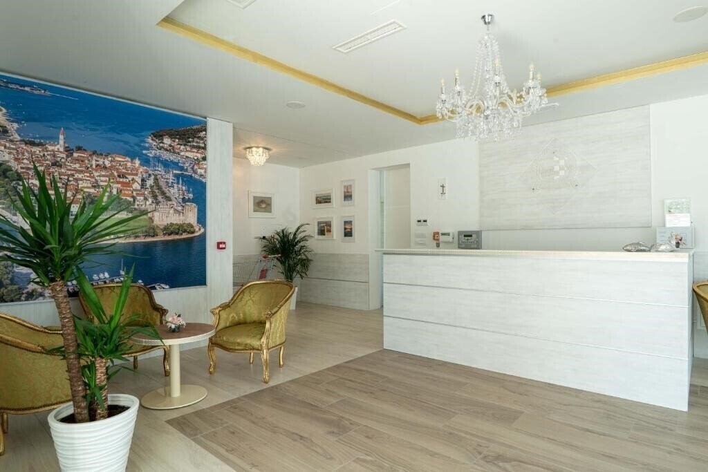 Территория Sveti Kriz Hotel Ciovo 3*