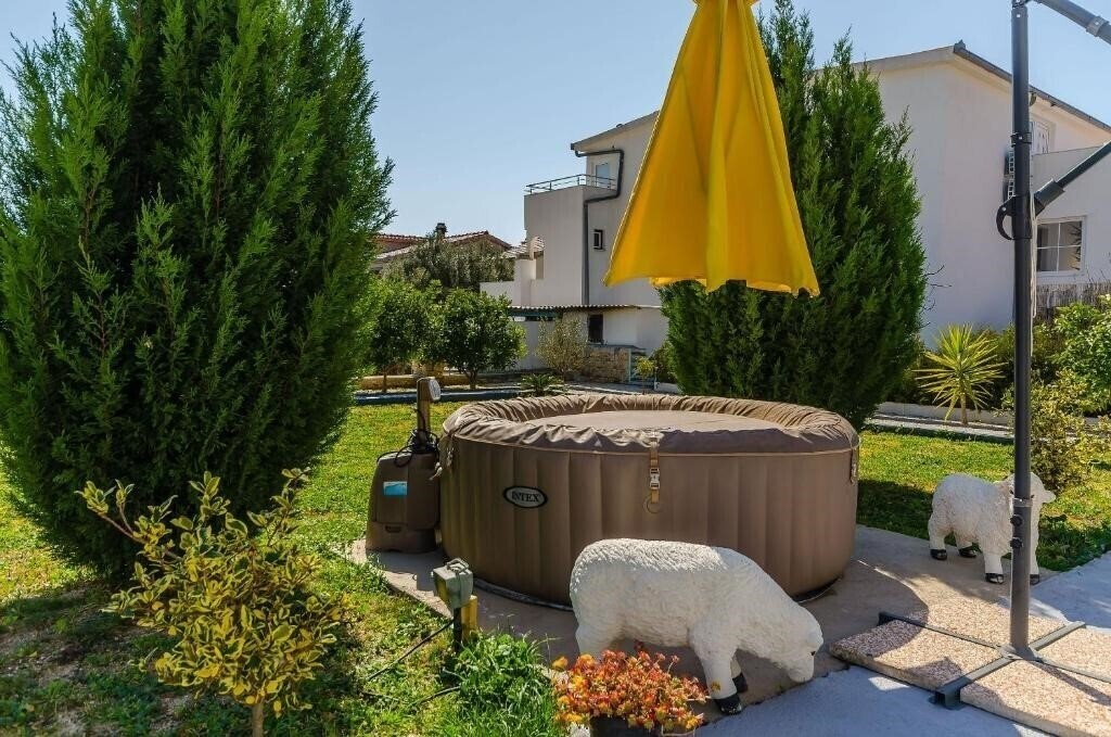 Фотография App & House Christine 3*