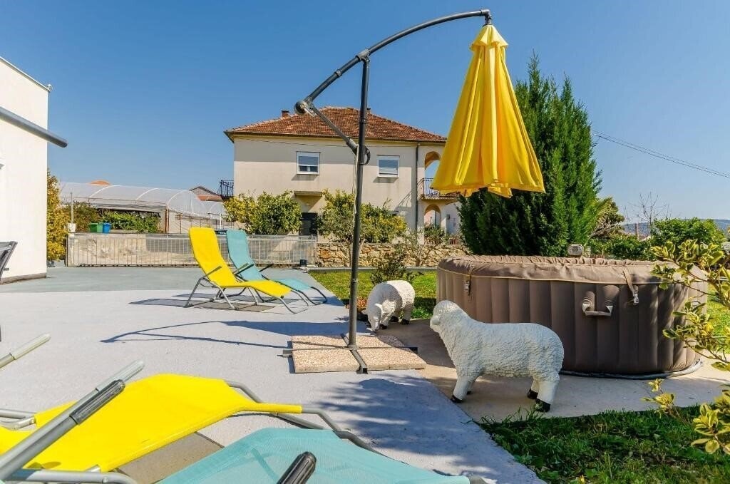 Изображение App & House Christine 3*