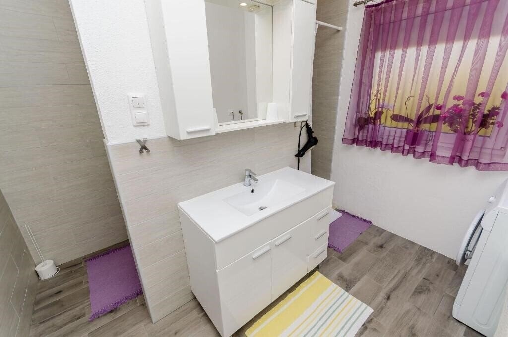 Панорама App & House Christine 3*