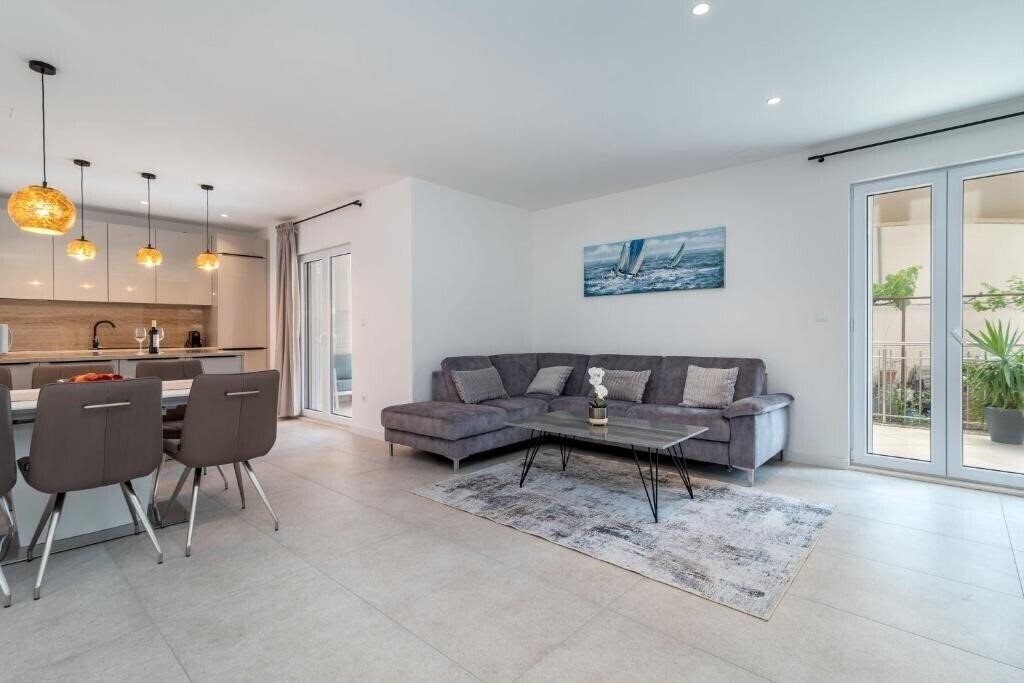 Картинка App Amore 3*