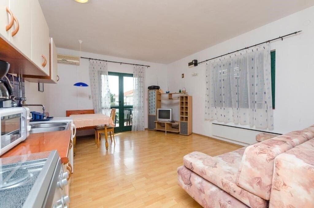 Территория App Katja 3*