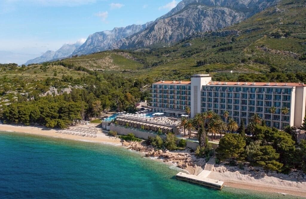 Вид Bluesun Hotel Jadran 5*