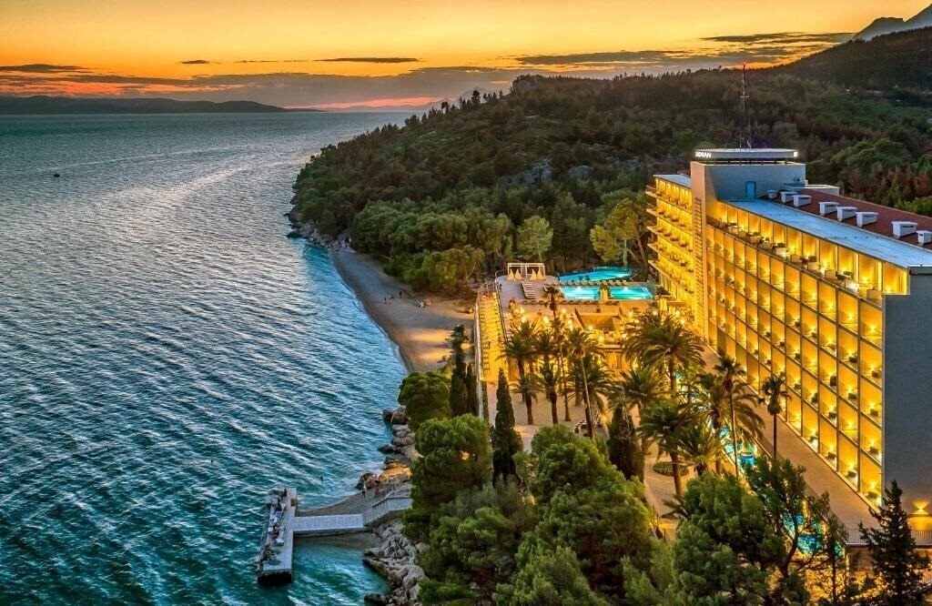 Апартаменты Bluesun Hotel Jadran 5*
