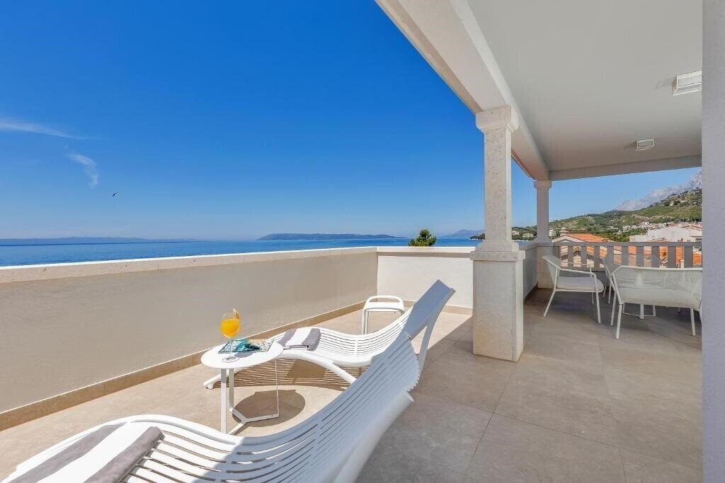 Панорама Laurentum 4*