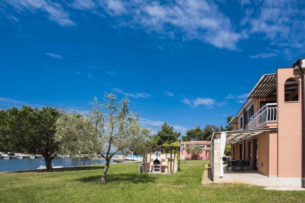 Вид Apartments Amfora Plava Laguna (ex. Sol Amfora) 4*