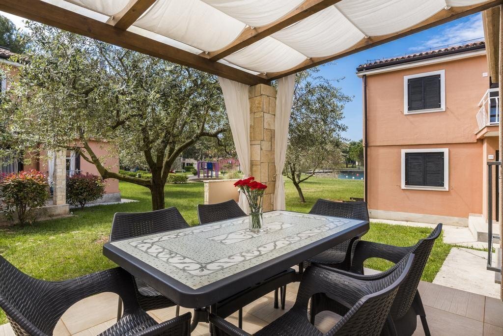 Апартаменти Apartments Amfora Plava Laguna (ex. Sol Amfora) 4*