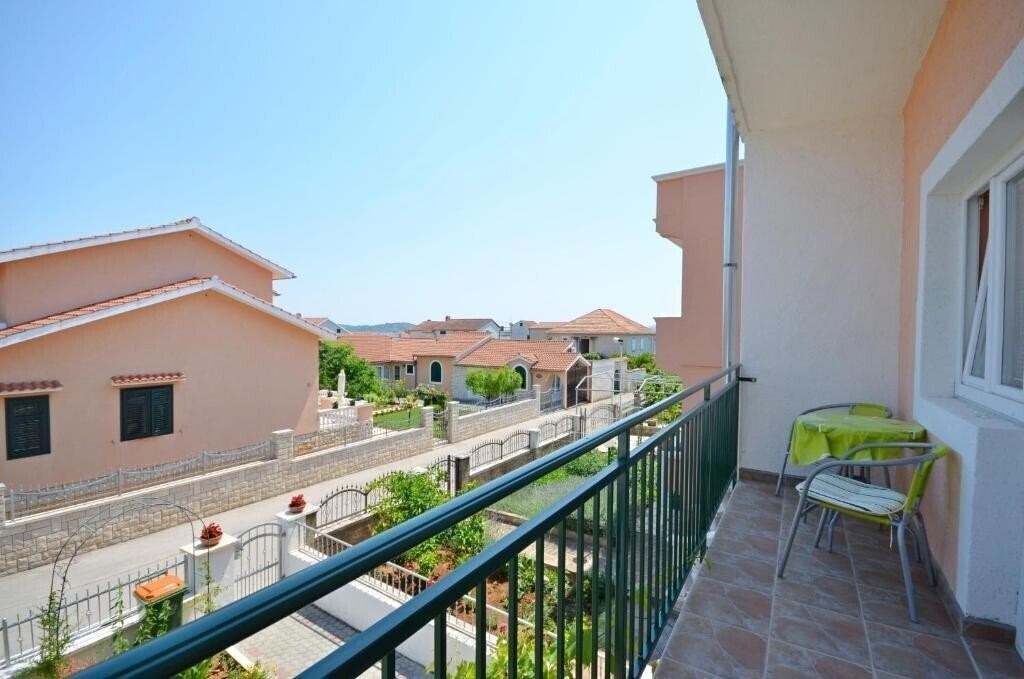 Панорама App & Room Zinka 3*