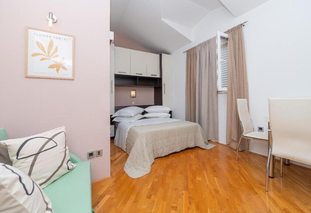 Панорама App Luka & Toni 3*