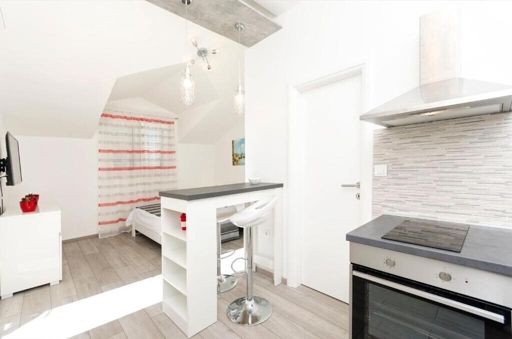 Апартаменты App Sweet Garden 3*