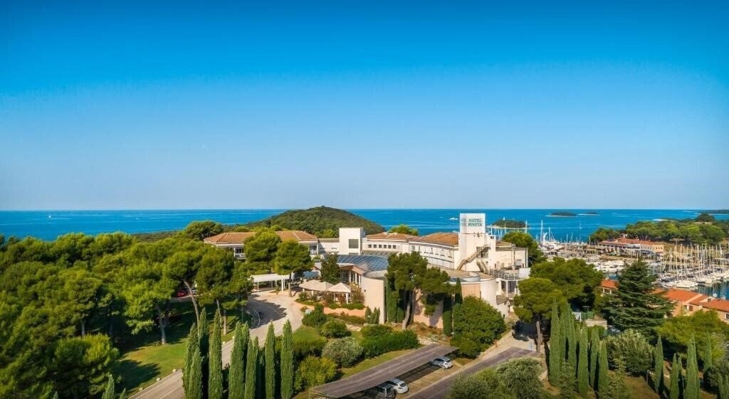 Панорама Pineta Hotel 3*