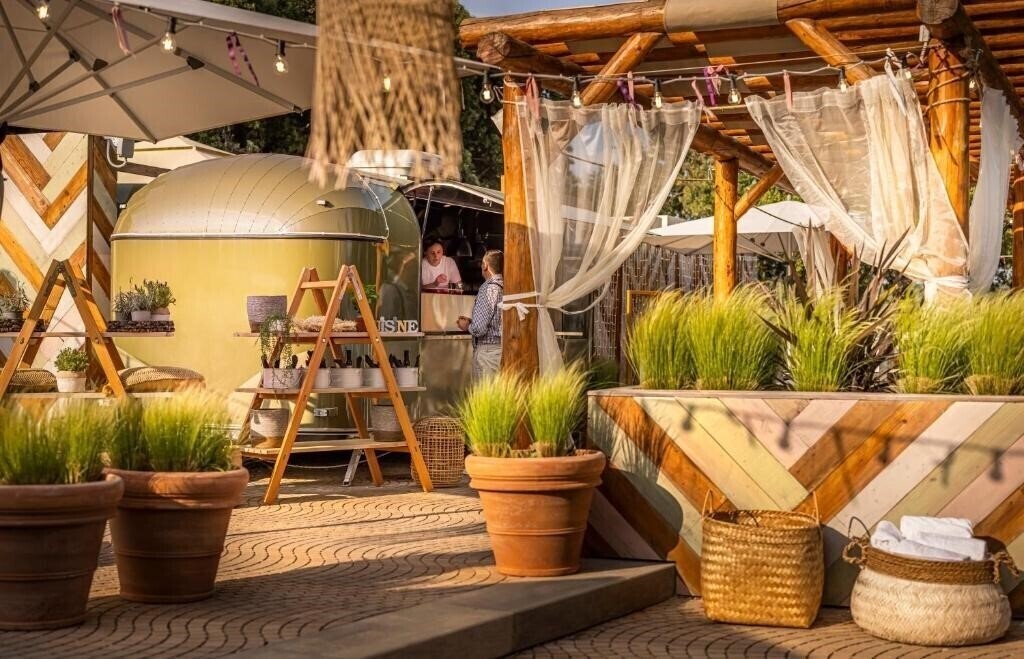 Территория Maistra Camping Koversada Uncovered Naturist Mobile Homes 4*