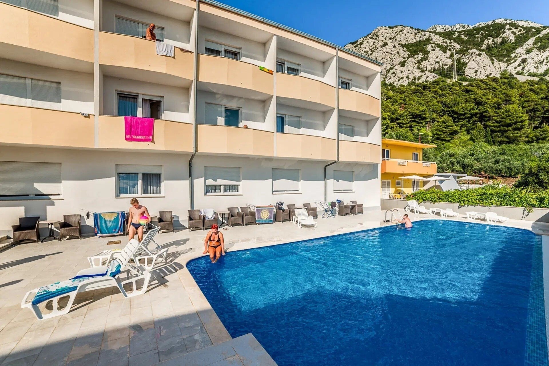 Вид Gradac Hotel 3*