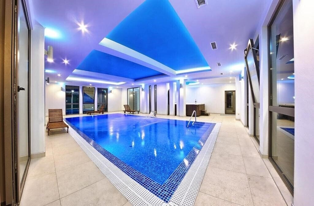 Готель Nano 4*