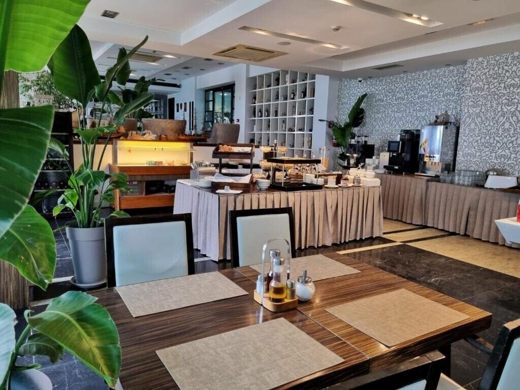 Панорама Gala Split 4*