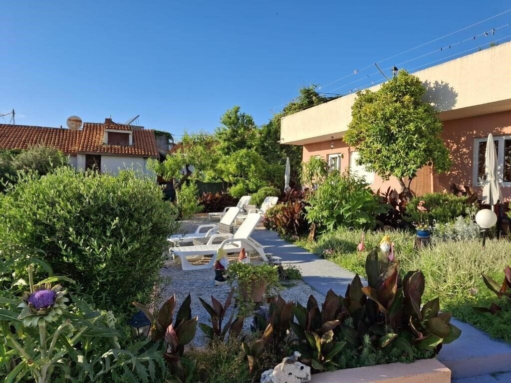 Панорама Villa Luketa 3*