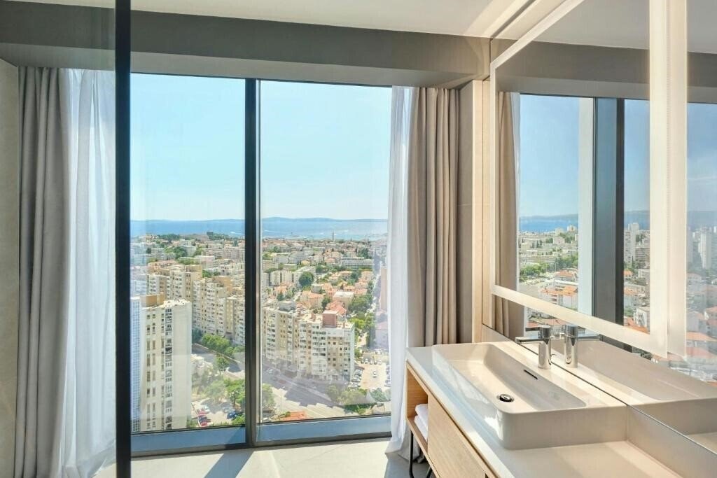 Фотографія AC Hotel Split 4*