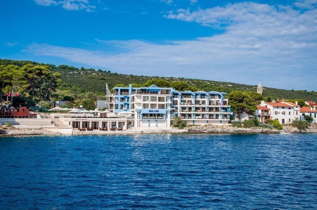 Панорама Maxim 4*
