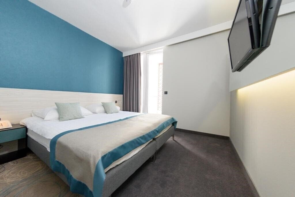 Панорама Kolovare 4*