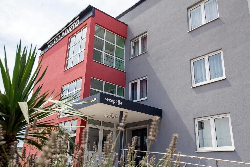 Готель Porto 3*