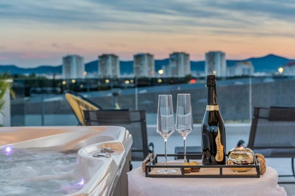 Картинка Luxury Majpruz Suites 4*