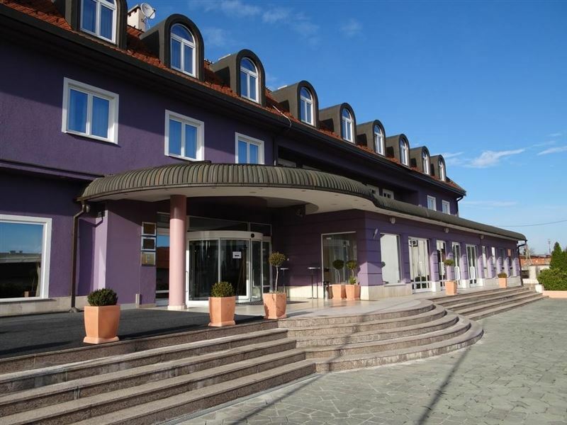 Отель Phoenix Hotel 4*