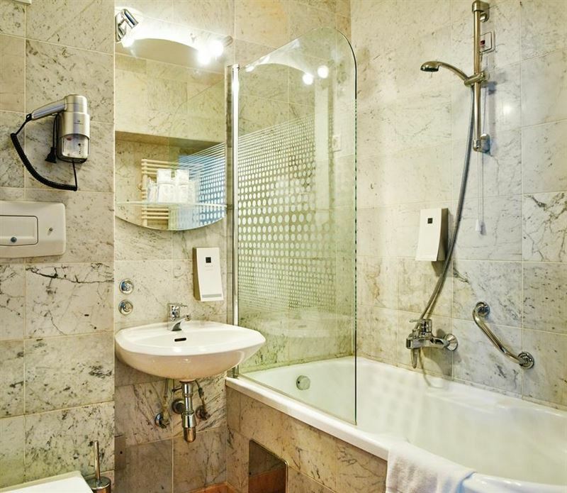 Панорама Phoenix Hotel 4*